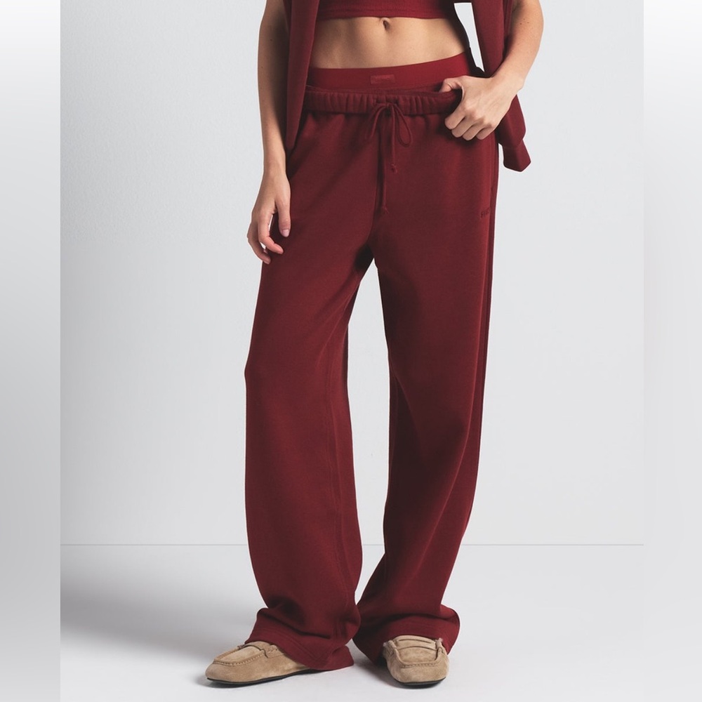SKIMS NWT Merlot Straight Leg Pants